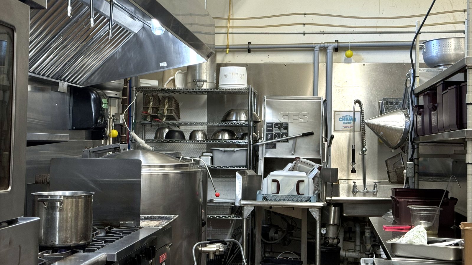 Stainless prep and wash station in the Butcher Bravo kitchen